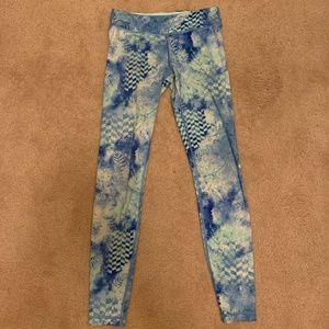 Blue ivivva size 8 leggings
